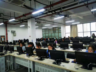 信息技術中心開展計算機等級考試考前義務輔導，助力學生提升技術能力